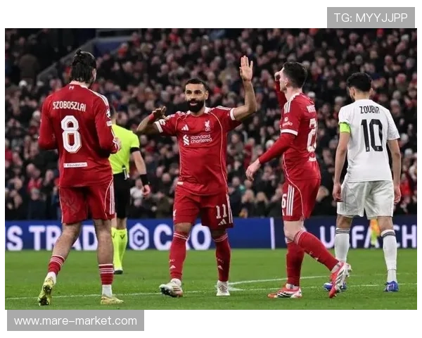 范戴克与科纳特组成强大防线，利物浦状态回暖备受期待