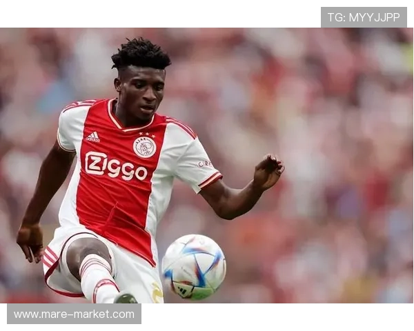 从阿贾克斯核心到西汉姆关键先生：库杜斯的生涯转折